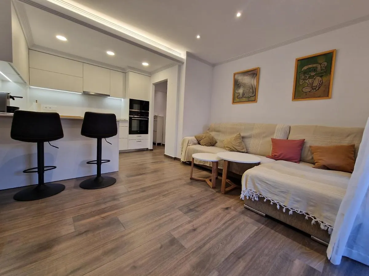 Primi Apartment Roses Spain